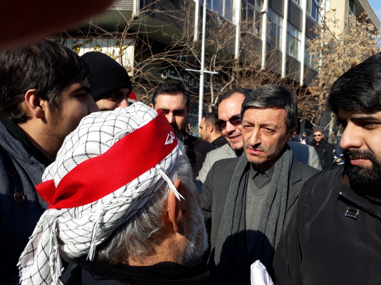 حضور چهرهها در مراسم تشییع پیکر سپهبد شهید قاسم سلیمانی حضور چهرهها در مراسم تشییع پیکر سپهبد شهید قاسم سلیمانی