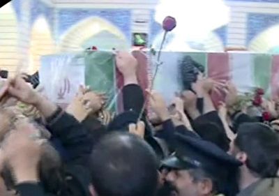 ورود پیکرهای مطهر سردار دلها و همرزمانش به حرم حضرت معصومه(س) + فیلم