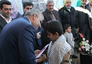 تجلیل از دانش آموزی که در تشییع شهید سلیمانی رجز خوانی کرد