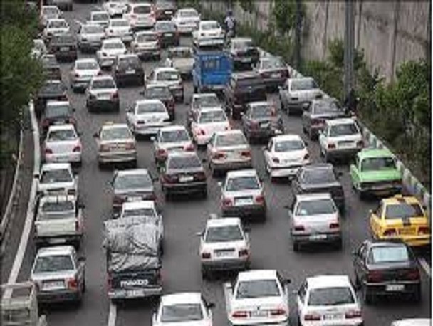 از هر ۱۰ خودرو در خیابان‌های مشهد ۸ خودرو تک‌ سر نشین است