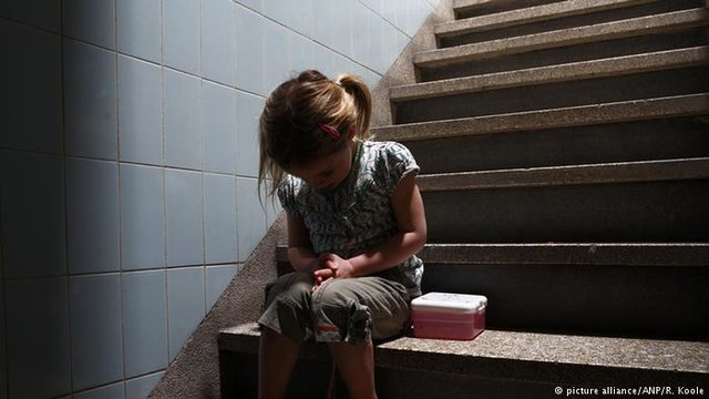 پیامد&zwnj;های روانیِ نادیده گرفتن کودکان