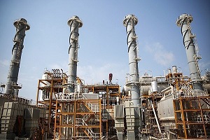 خروج کارمندان شرکت ملی نفت چین از یک میدان نفتی در عراق