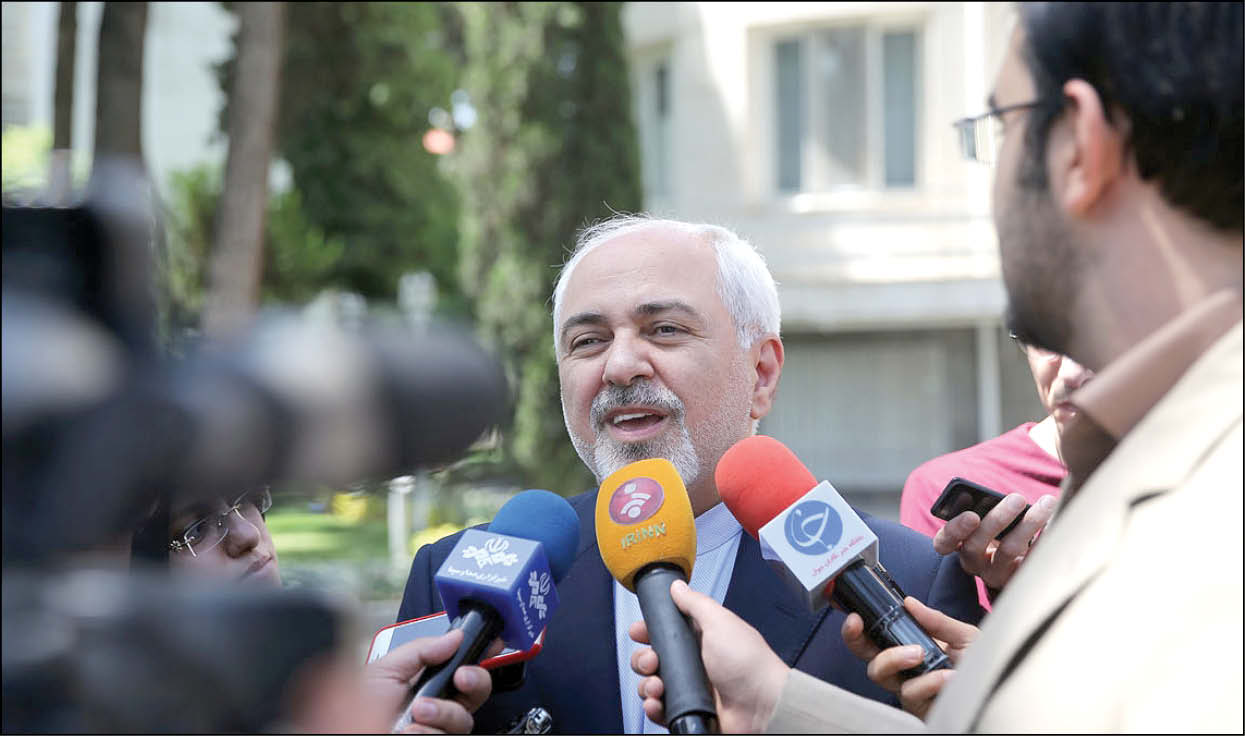 ظریف در جمع خبرنگاران
