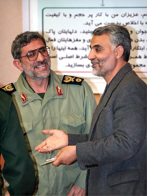 گفتگو با عکاسی که ۱۵ سال همراه حاج&zwnj;قاسم سلیمانی بود؛ افتخارم ثبت نگاه نافذ و خنده از ته دل سردار است