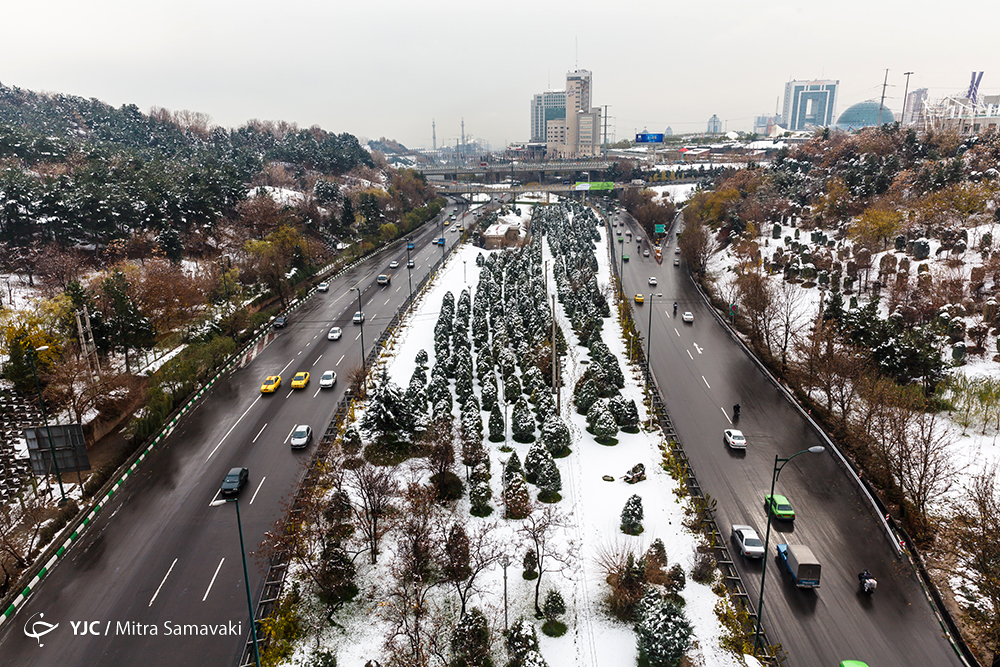 آماده‌باش ۱۴ هزار نیروی شهرداری تهران برای برف‌روبی معابر