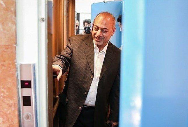 مشاور اجرایی باشگاه استقلال استعفا کرد