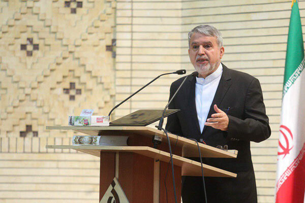 مذاکراه صالحی امیری با رئیس فیفا برای دریافت مطالبات فدراسیون فوتبال