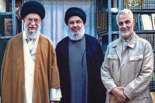 سردار سلیمانی را چگونه برای فرزندانمان توصیف کنیم؟/ ژنرال بی&zwnj;سایه&zwnj;ای که دیو&zwnj;ها را به بند کشید