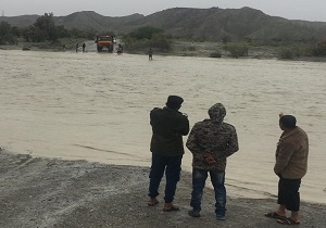 جاده جاسک به میناب و جاسک به بشاگرد مسدود است/ قطع راه ارتباطی ۵۰ روستا