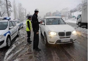 تردد در گردنه زهان تنها با زنجیر چرخ