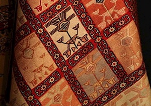 برگزاری دوره آموزشی ورنی بافی در روستای ورگه سران سرعین