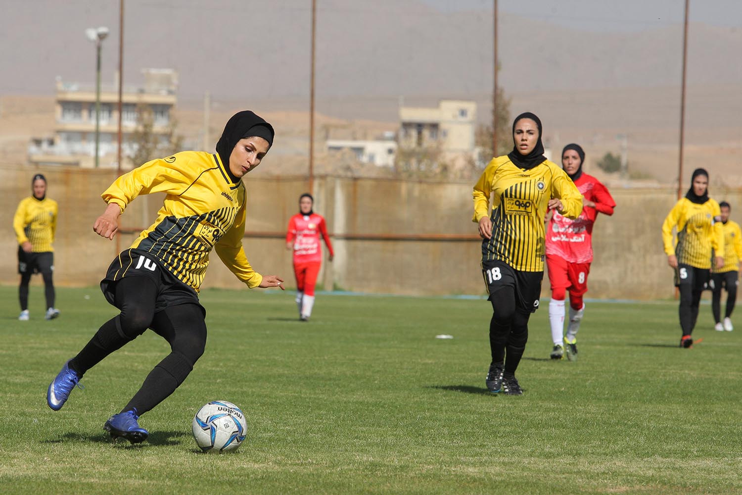 تیم فوتبال بانوان سپاهان پولدار شدند