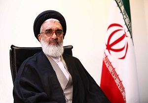 خاکسپاری دو تن از جان باختگان حادثه سقوط هواپیمای اوکراینی در حرم مطهر