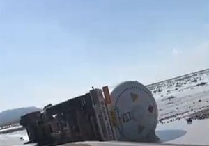 واژگونی ۳ دستگاه تانکر گاز مایع / سرنشینان نجات یافتند