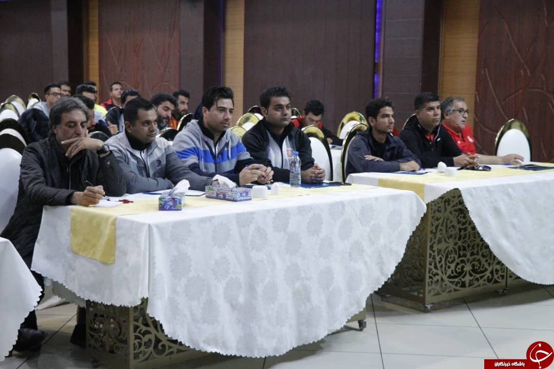 برگزاری کلاس توجیهی دانشافزایی فوتبال در کرمان برگزاری کلاس توجیهی دانشافزایی فوتبال در کرمان