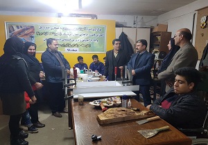 آموزش هنرکار با چوب به دانش آموزان با نیاز‌های ویژه کردستانی