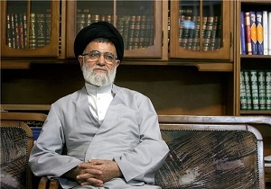 بزرگداشت آیت الله محلاتی از سوی رهبر معظم انقلاب در قم
