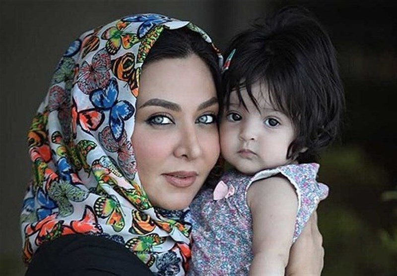 فقیهه سلطانی: تحریم فجر و تلویزیون فقط ترامپ را خوشحال می&zwnj;کند! / سالن&zwnj;های تئاتر در اختیار مافیاست