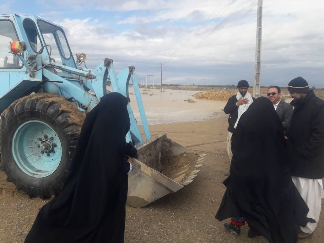 نجات جان مادر باردار چادر نشین محاصره در سیل