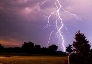 صدور اطلاعیه در خصوص رگبار و رعد و برق از سوی هواشناسی خوزستان