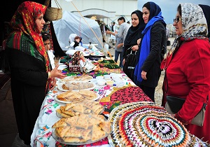 برپایی نمایشگاه و فروشگاه بانوان هنرمند در بهبهان