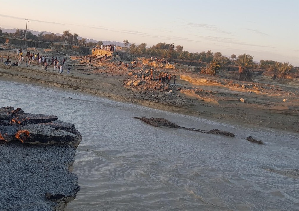 راه ارتباطی ۳۹۰ روستای سیل زده سیستان و بلوچستان همچنان بسته است