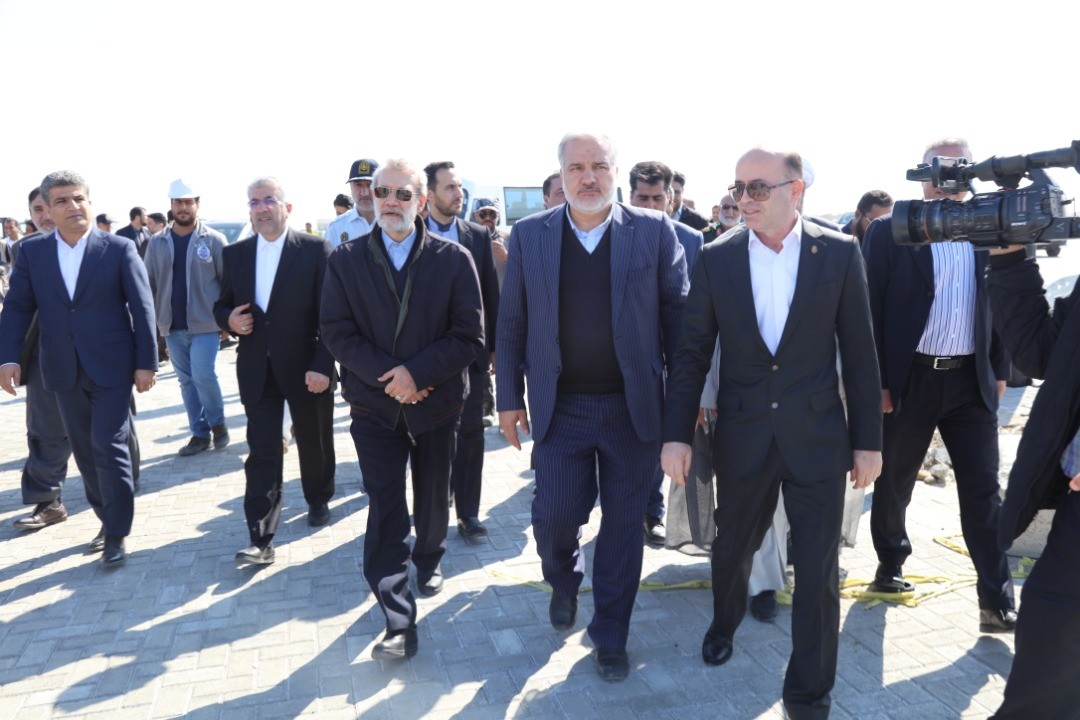 بازدید رئیس مجلس شورای اسلامی از بزرگترین بندر اقیانوسی کشور