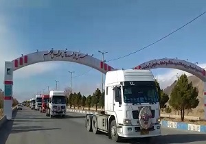 بزرگداشت شهید حاج قاسم سلیمانی توسط کامیون‌داران در «صغاد» + فیلم