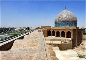 هیچ گونه اعتباری به میدان امام تخصیص داده نشد