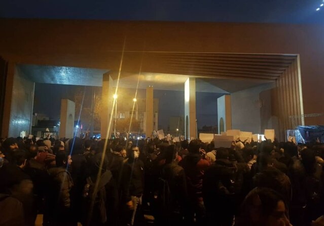 سناریوی آشوبگران برای ایجاد ناآرامی در دانشگاه&zwnj;ها/ دروغ&zwnj;پردازی با تصاویر جعلی