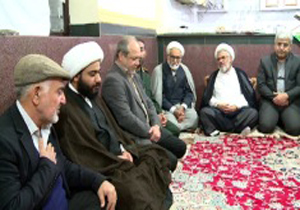دیدار نماینده ولی فقیه و مسئولان استان با خانواده شهید تاجیک