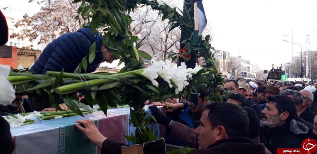 تشییع پیکر الناز نبیی از شهدای سانحه هواپیمای اوکراینی در زنجان