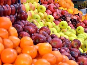 مردم نگران تامین میوه شب عید نباشند