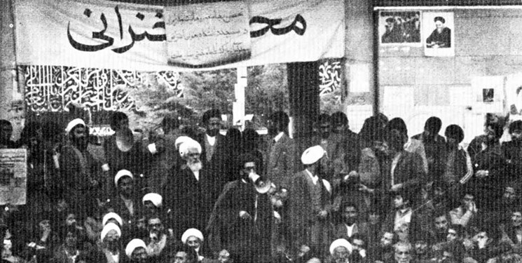 اینکه اولین شعار &laquo;مرگ بر شاه&raquo; توسط چه کسانی و در کجا گفته شد؟