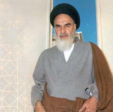 شوراى نگهبان بدون ملاحظه از هیچ کس فقط و فقط خدا را در نظر بگیرند