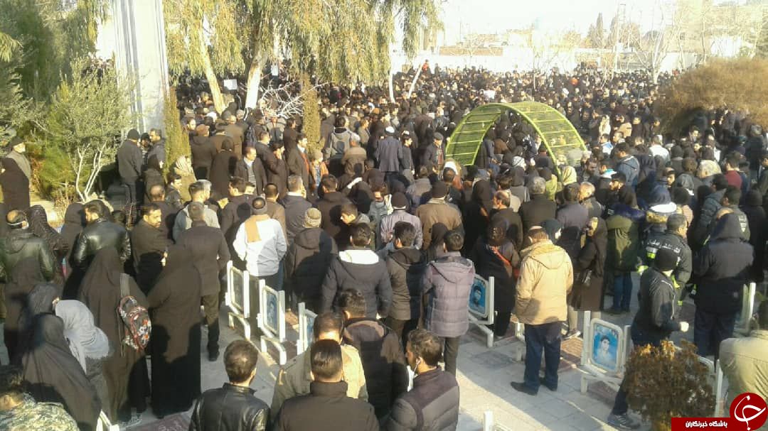  خاکسپاری شهدای سقوط هواپیما