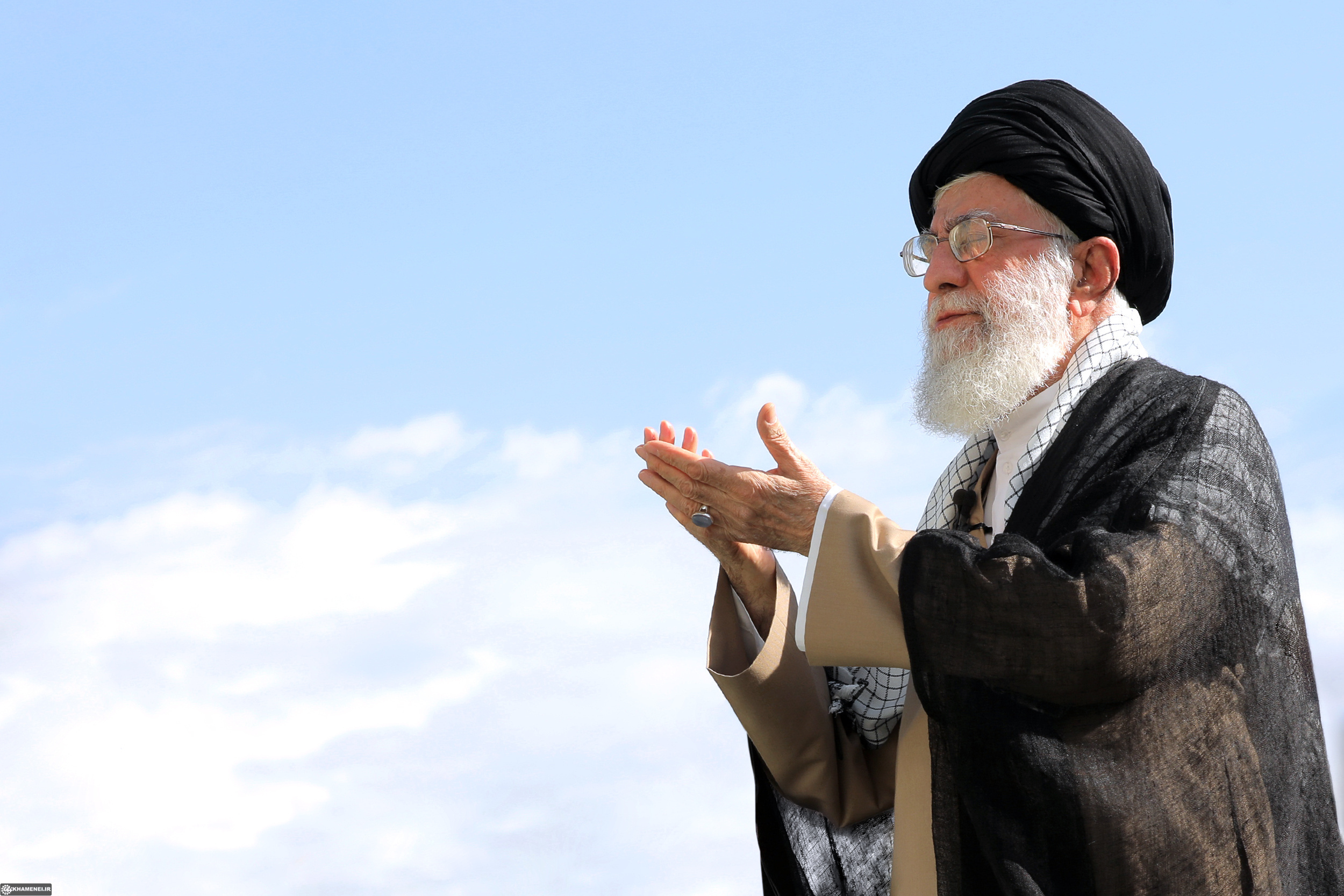 آنچه از نماز جمعه تاریخی فردا باید بدانید + فیلم