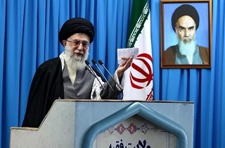 واکنش کاربران به برگزاری نماز جمعه به امامت رهبر انقلاب