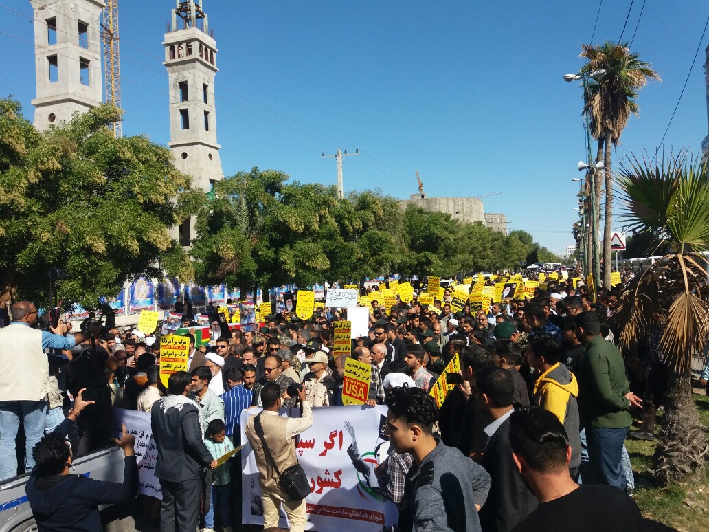 نمایی از حضور میلیونی مردم سراسر کشور در حمایت از آرمان های انقلاب و تکریم جانباختگان سقوط هواپیمای اوکراینی