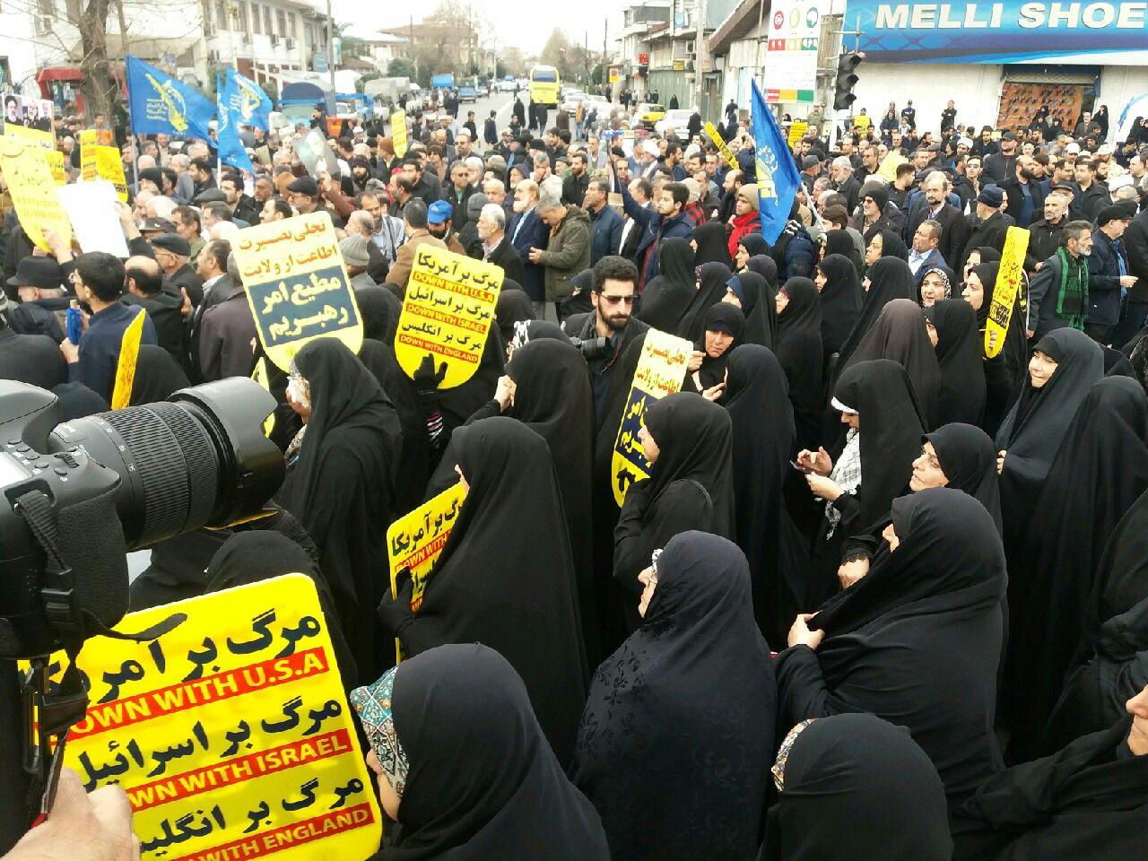 حضور پر شور مردم رشت در راهپیمایی حمایت از سپاه پاسداران انقلاب اسلامی