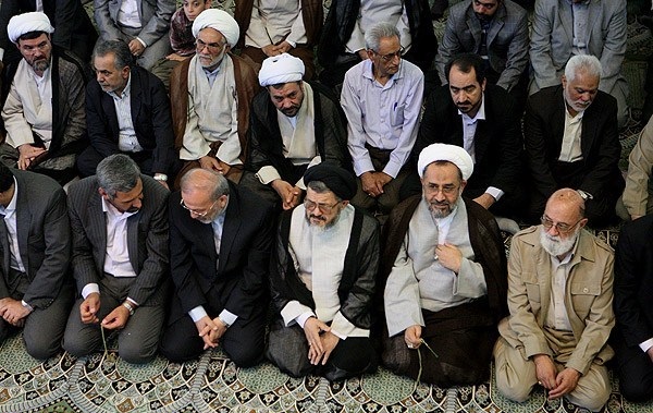 تصاویری از حضور مسئولین در نماز جمعه این هفته تهران