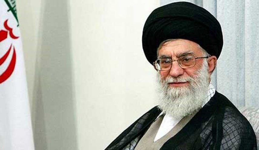 نماز جمعه نماد ذکر خدا و جنگ با دشمنان است