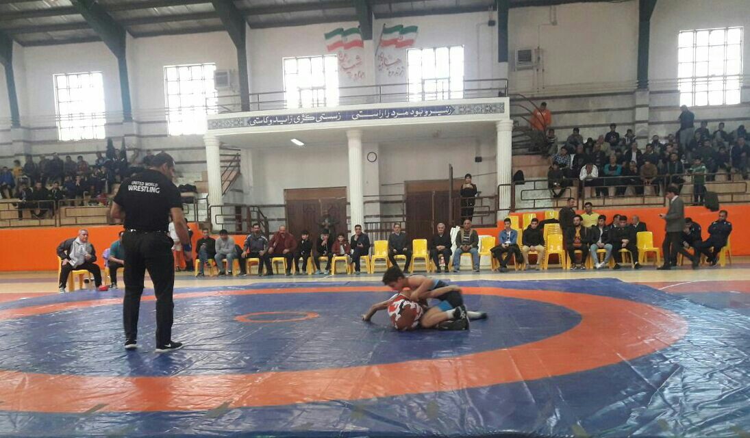 صعود قائمشهر و جویبار به نیمه نهایی لیگ کشتی نوجوانان مازندران