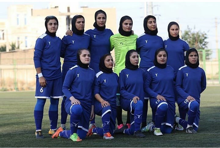 تیم فوتبال بانوان نماینده بوشهر شارژ مالی شدند