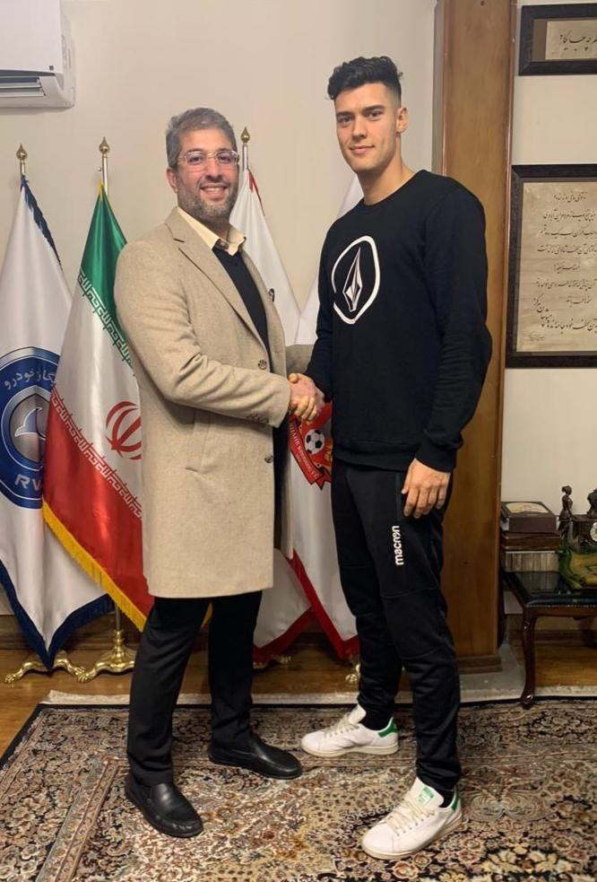 بلندقامت&zwnj;ترین بازیکن لیگ از اوکراین آمد