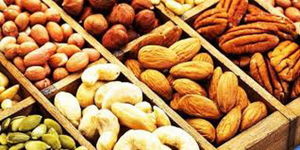 کاهش ۲۵ تا ۸۰ درصدی قیمت اقلام آجیل و خشکبار در بازار/ استمرار ثبات قیمت تابع نرخ ارز است