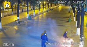 اقدام شرورانه آتش زدن بی خانمان غرق در خواب!