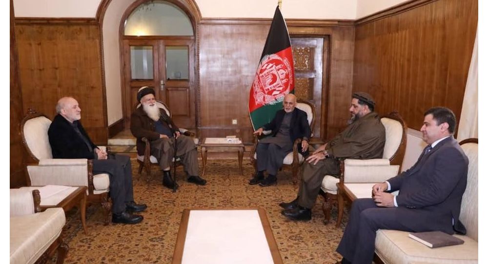 گفتگوی سیاف و اشرف غنی درباره روند صلح افغانستان