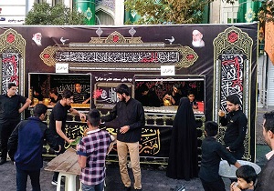 برپایی ایستگاه صلواتی در یادمان شهدای هویزه