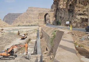 آغاز مرمت پل تاریخی پلدختر